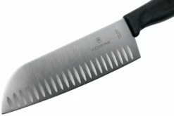 Victorinox SwissClassic 6.8523.17G Santoku Mit Kullenschliff 17 Cm, Schwarz 9 Victorinox SwissClassic 6.8523.17G Santoku Mit Kullenschliff 17 Cm, Schwarz -Messer Verkäufe 2024 VT6 8523 17G 03 victorinox
